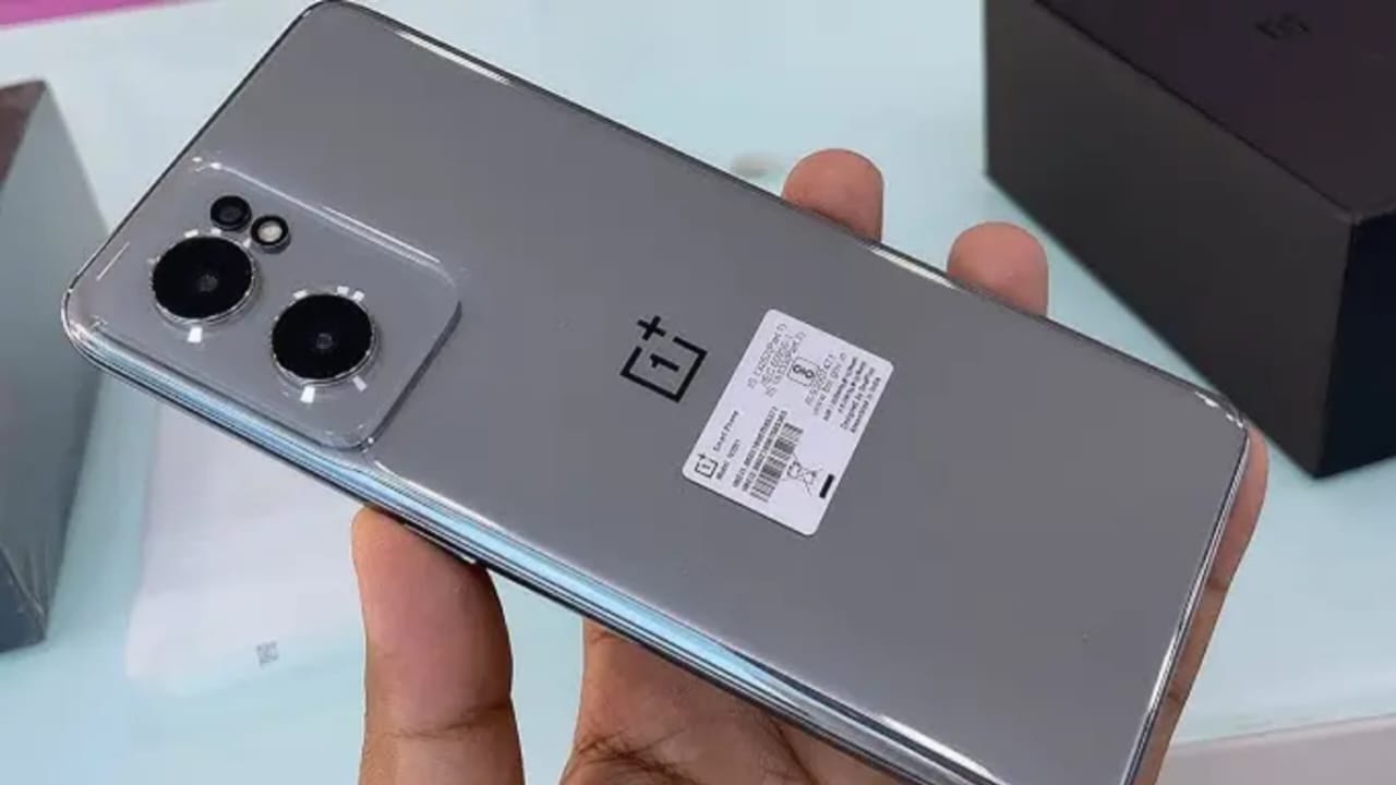 OnePlus Nord 2T 5G Launches – 200MP Camera, 7800mAh Battery & 120W Fast Charging at Just ₹12,499!
